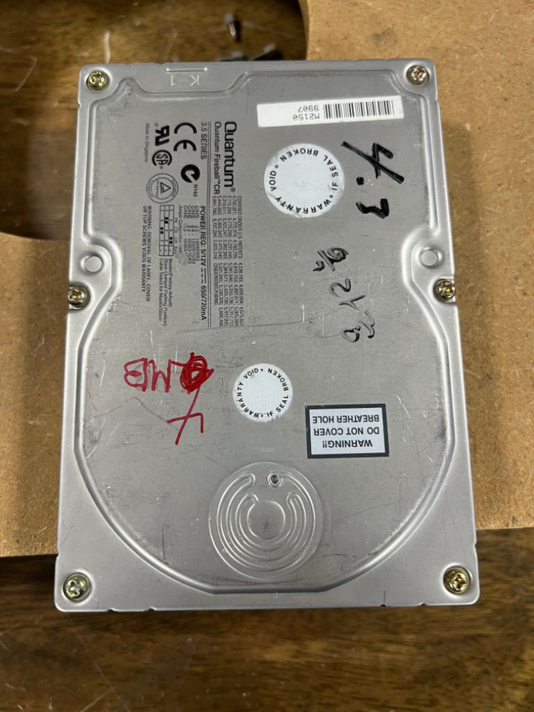 퀀텀 구형 골동품 컴퓨터 하드디스크--2