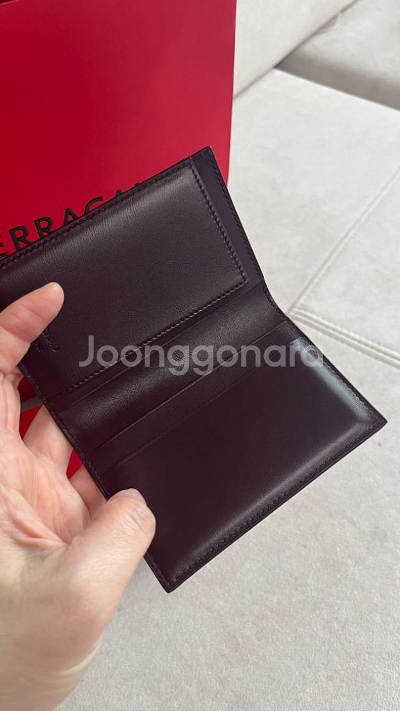 페레가모 카드지갑 판매해요--2