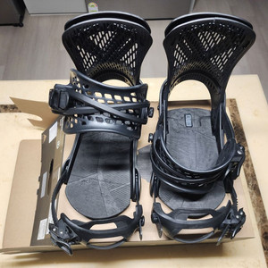 버튼 보드 바인딩 제네시스 2324 M사이즈