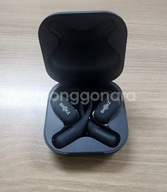 샥즈 오픈 핏 T910 블랙 판매합니다.--0