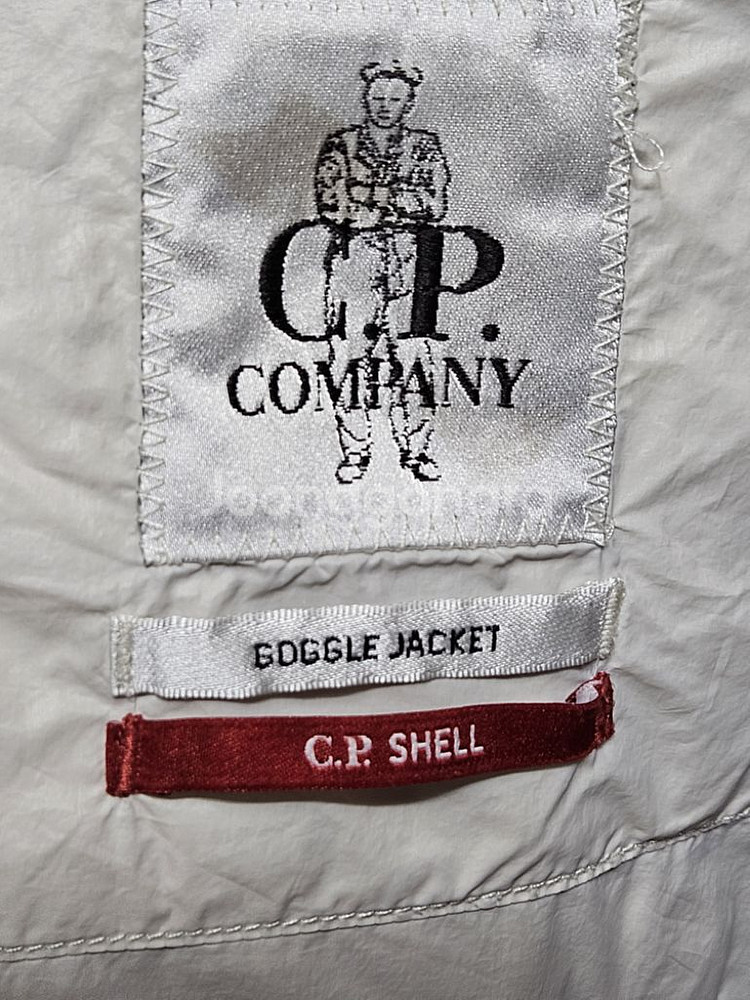 CP 컴퍼니 와팬조끼 패딩--4