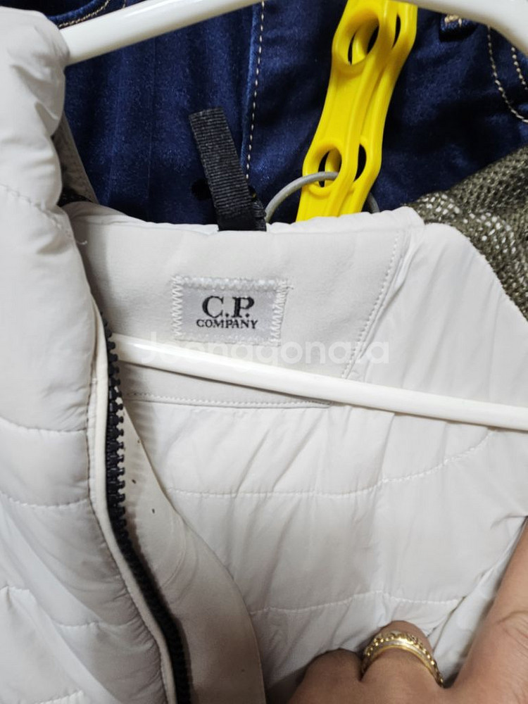 CP 컴퍼니 와팬조끼 패딩--2