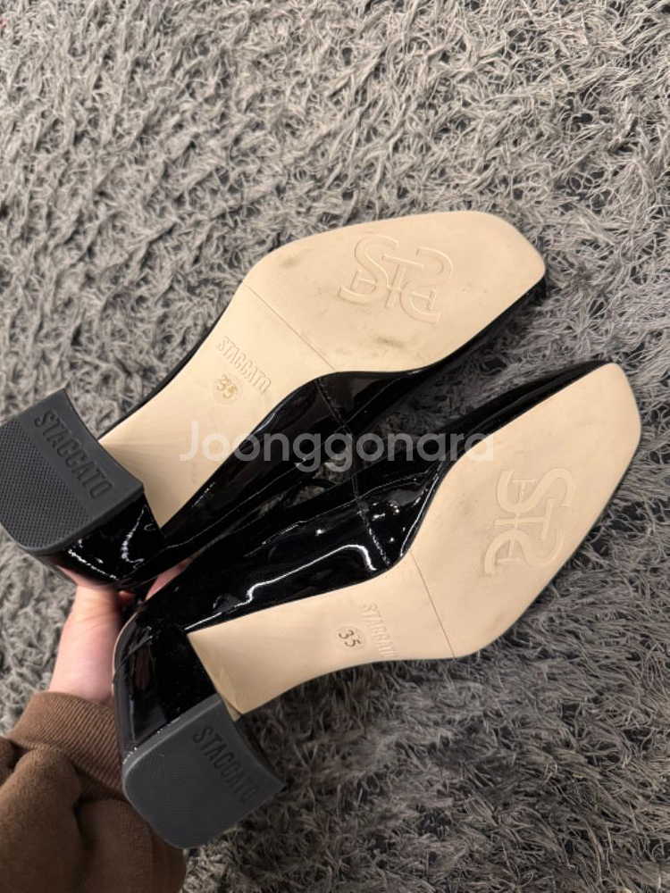 새상품 스타카토 애나멜펌프스 225--4