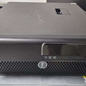 DELL T5810 Workstation