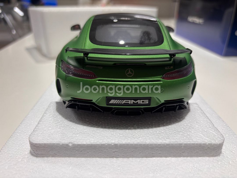 오토아트 벤츠 AMG GTR그린헬--3