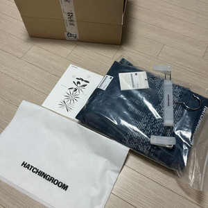 해칭룸 커브드 와이드 블루 팬츠 4size