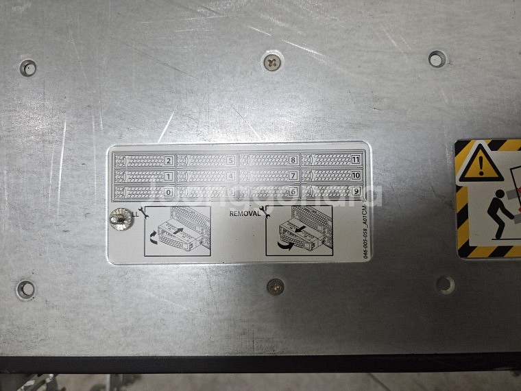 EMC 3.5인치 12베이 서버 베어본 2대--3