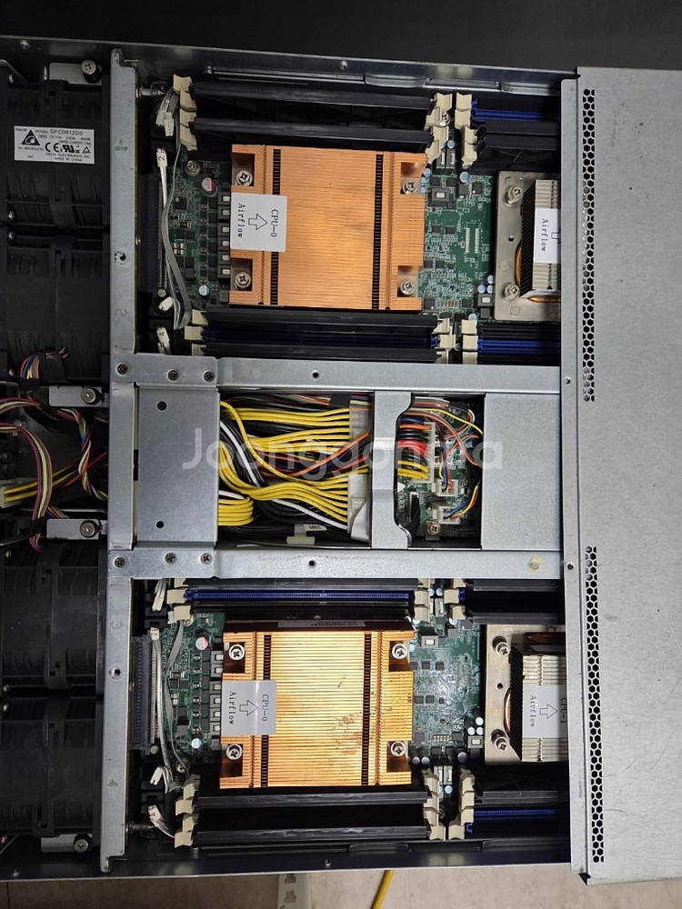 후지츠 3.5인치 12베이 + 4노드 블레이드 서버--1