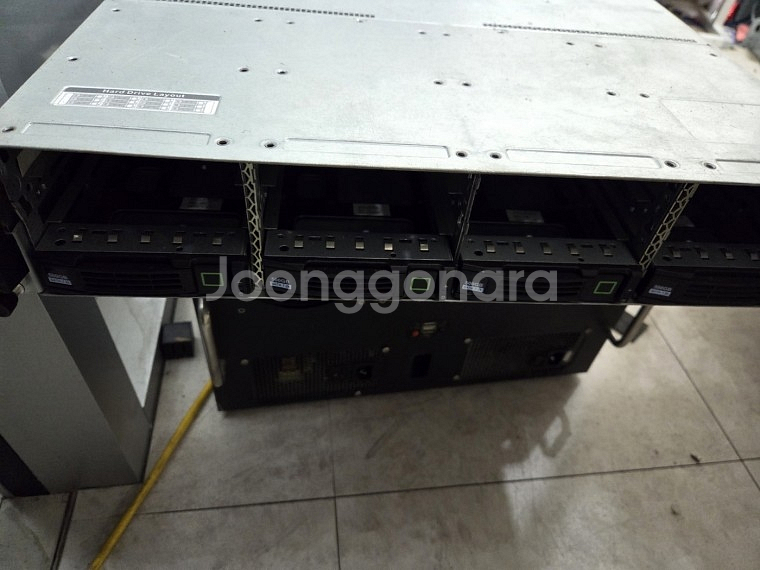 후지츠 3.5인치 12베이 + 4노드 블레이드 서버--2