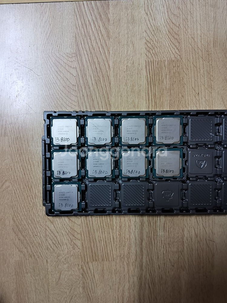 컴퓨터 8세대 CPU i3 8100 9개 일괄판매 (메--0