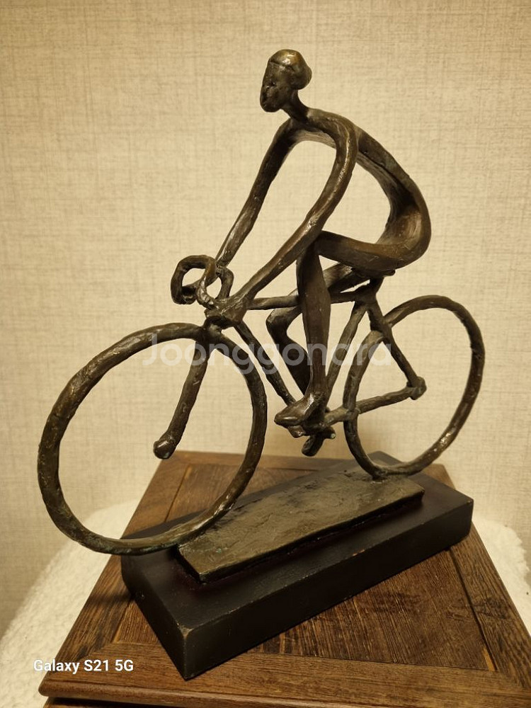 김번작가 동브론즈 작품 사이클선수 길이 28cm--4