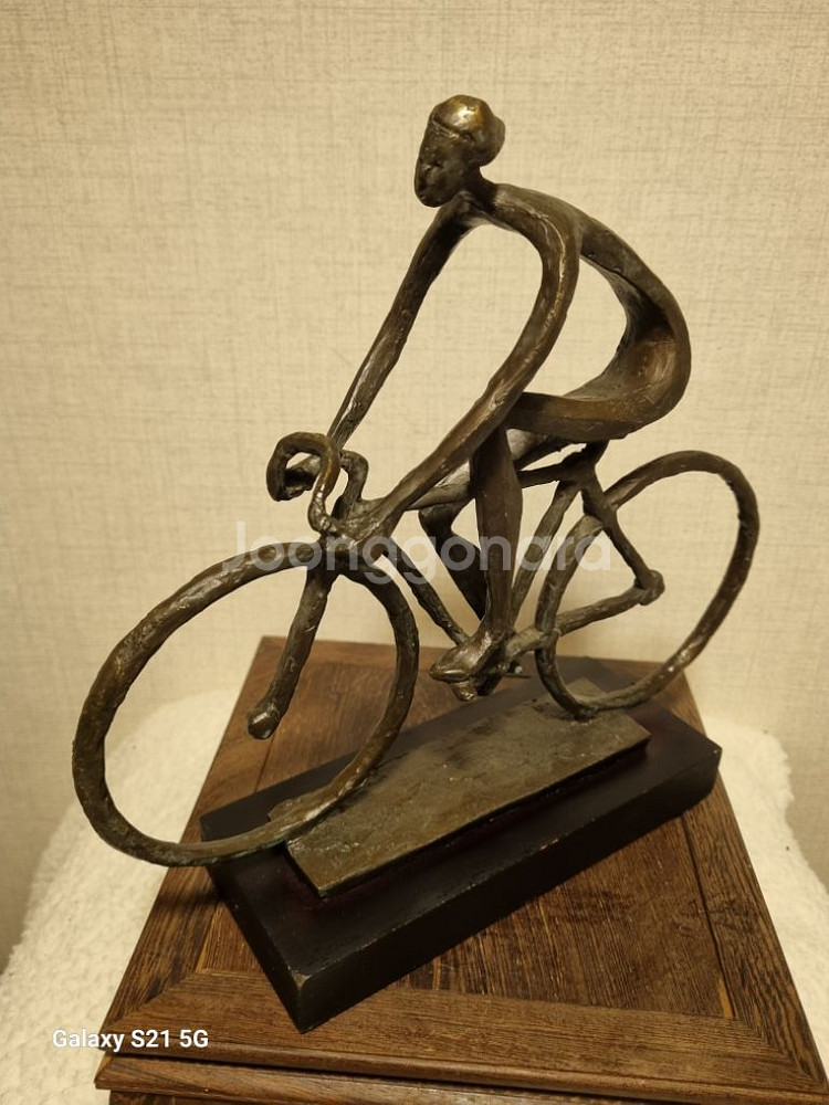 김번작가 동브론즈 작품 사이클선수 길이 28cm--5