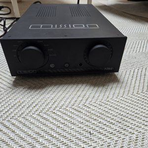 미션 mission 778x 인티앰프 팝니다.