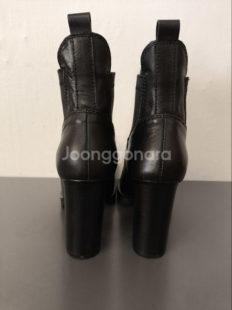 35 225~230mm 슈콤마보니 앵클부츠 구두--3