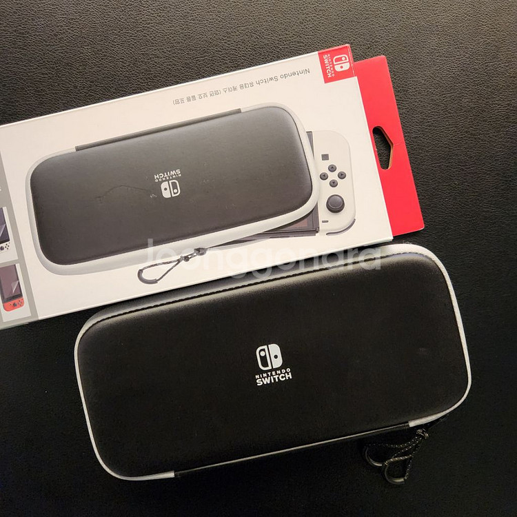 닌텐도 스위치 정품 파우치 팔아요--0