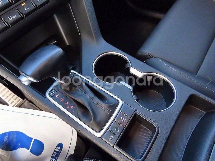 @20년식 스포티지 더 볼드 R2.0 디젤 4WD 트--9