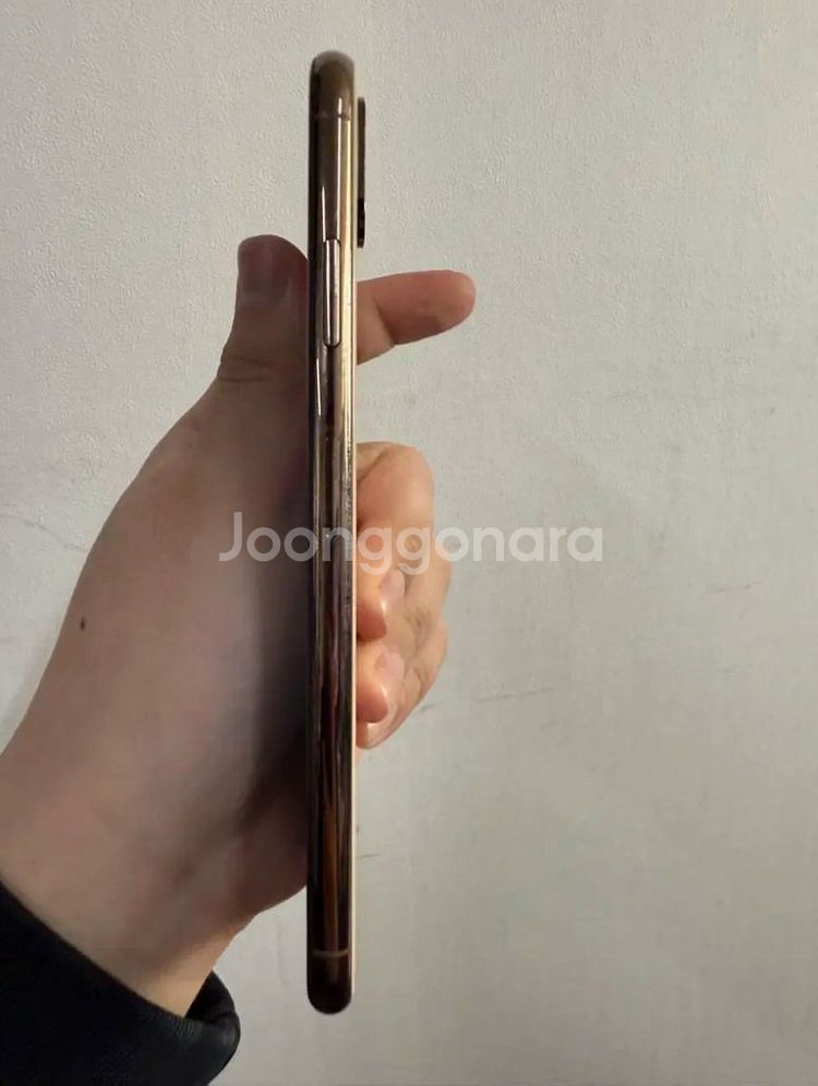 아이폰xs max 256 골드색상 팝니다!!126--4
