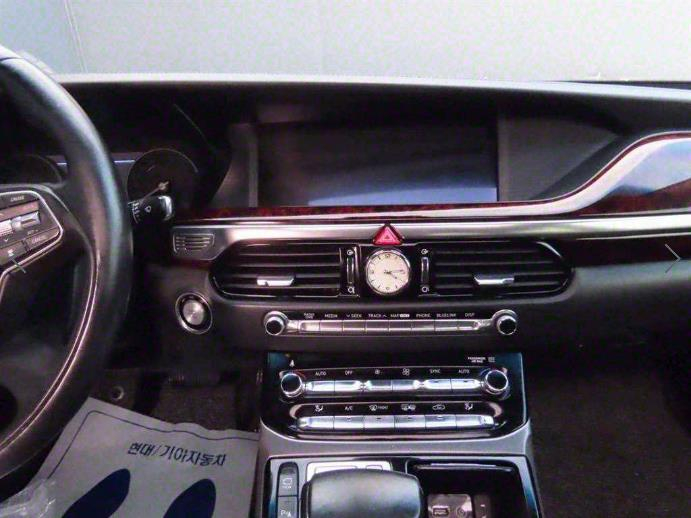 @16년식 EQ900 3.3 터보 AWD 프리미엄 럭--8