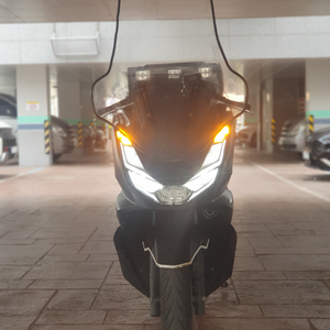 [혼다] Pcx 21년식 ABS 7만KM 롱스크린 블랙