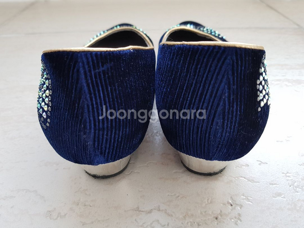 화사하고 이쁘면서 발도 편한 구두--2