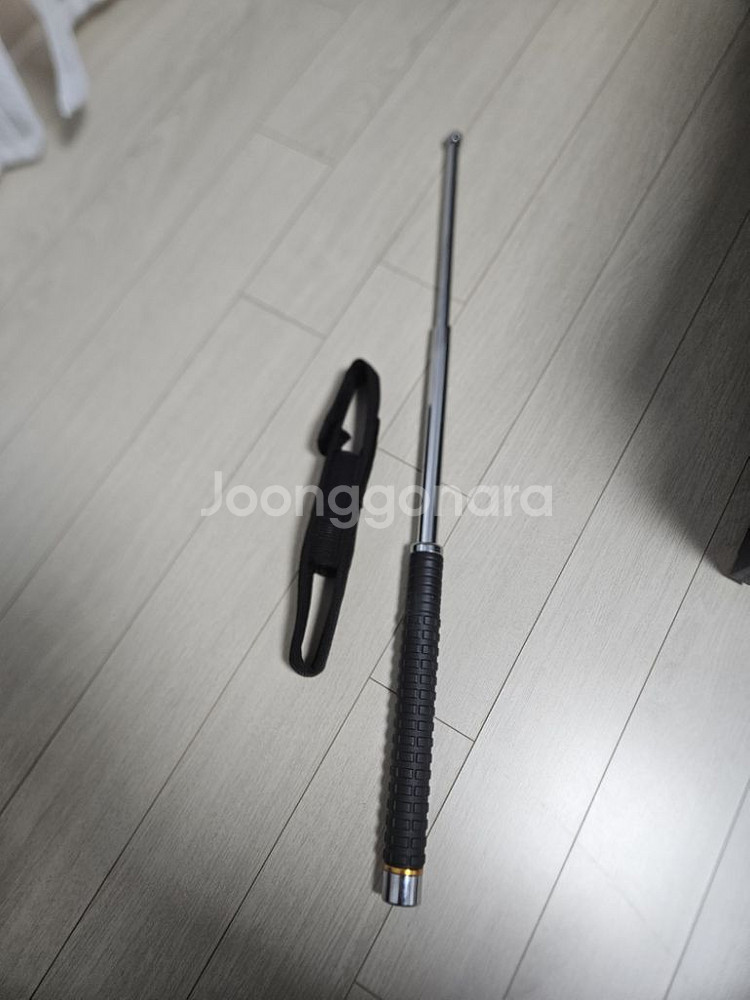호신용 삼단봉 판매합니다.--1