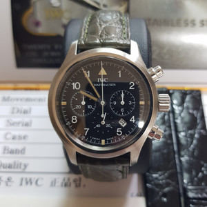 IWC 3741 크로노 빈티지 메가쿼츠(36mm)