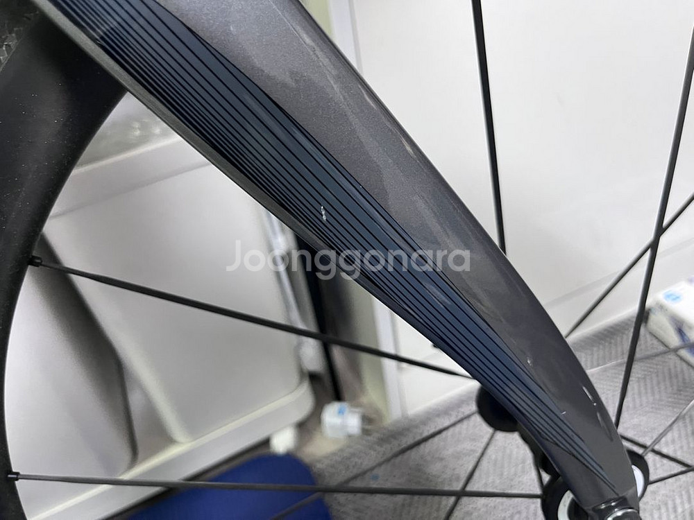 피나렐로 도그마 F8 티타늄 컬러 팝니다--9