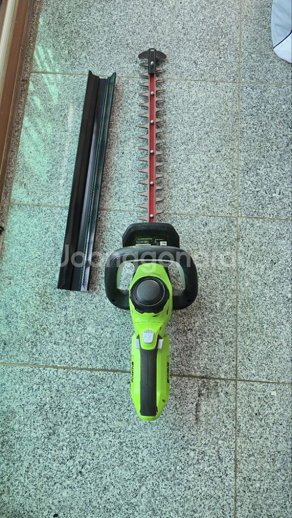 그린웍스24v 잔디깍기 예초기 정전기 블로워등등 많아요--6