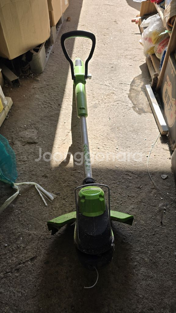 그린웍스24v 잔디깍기 예초기 정전기 블로워등등 많아요--8