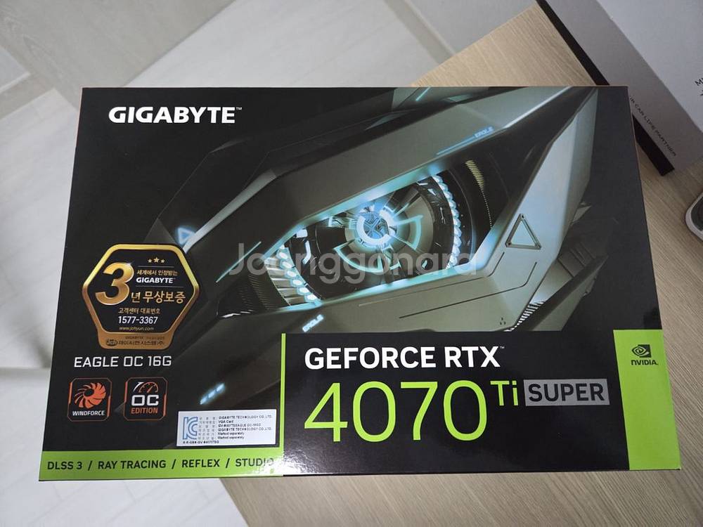 지포스 rtx4070 ti super 16g 팝니다.--0