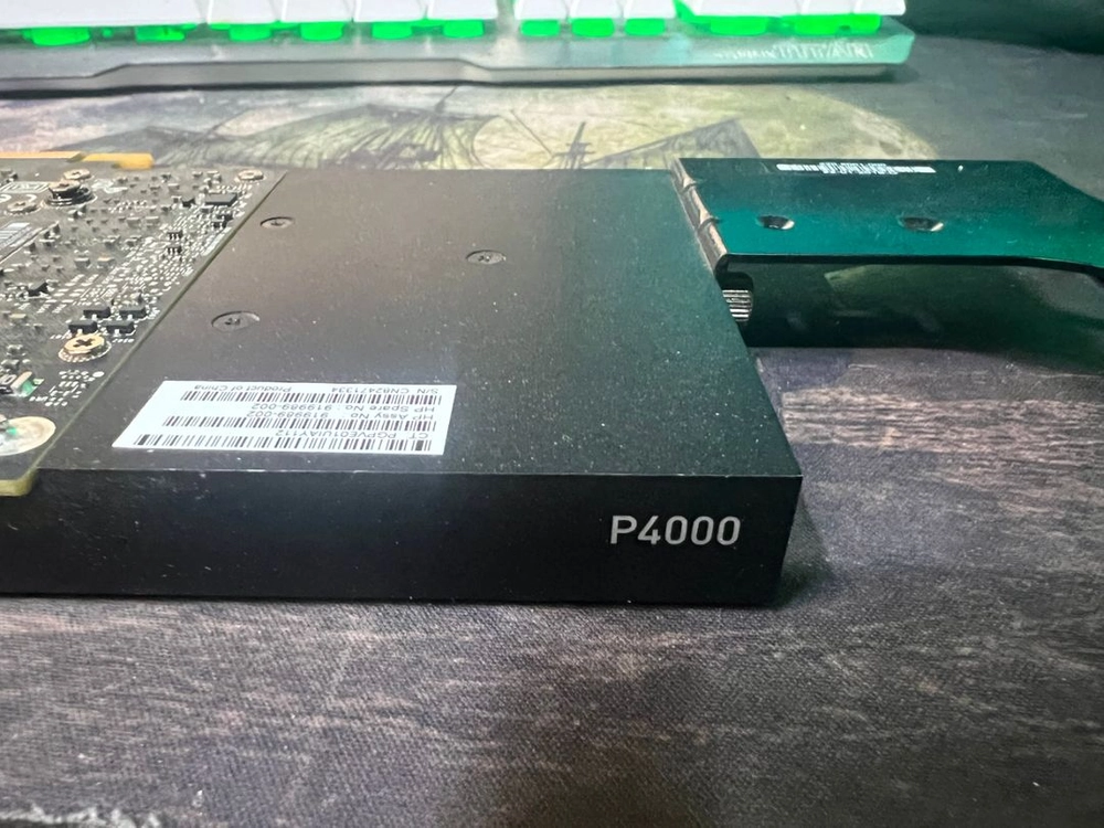 쿼드로 P4000 그래픽카드 팝니다. 이미지