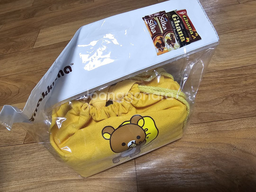 간식포함) 리락쿠마 도시락통.파우치 1통 미개봉새것--1