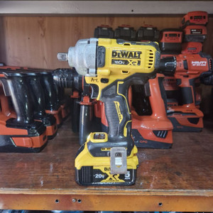 디월트충전임팩렌치DCF892 미드토크 속도조절 A-1번