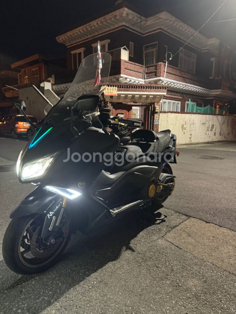 Tmax 530 16년식--1