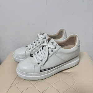 소다 운동화 굽6cm 240
