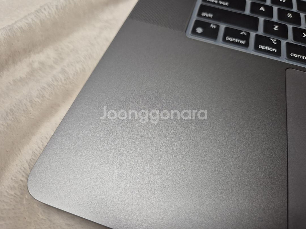 2021 맥북프로 16인치 16gb 512 팝니다--2