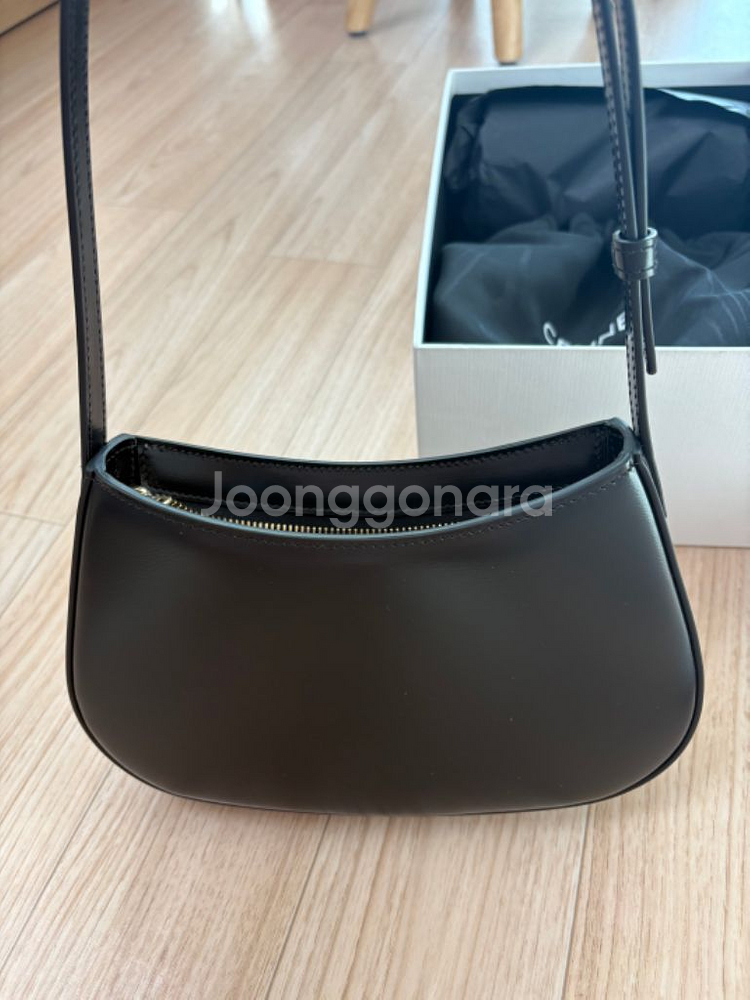 셀린느 미디엄 틸리백(블랙)--3