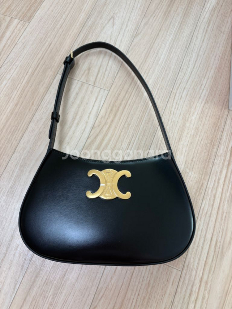 셀린느 미디엄 틸리백(블랙)--1