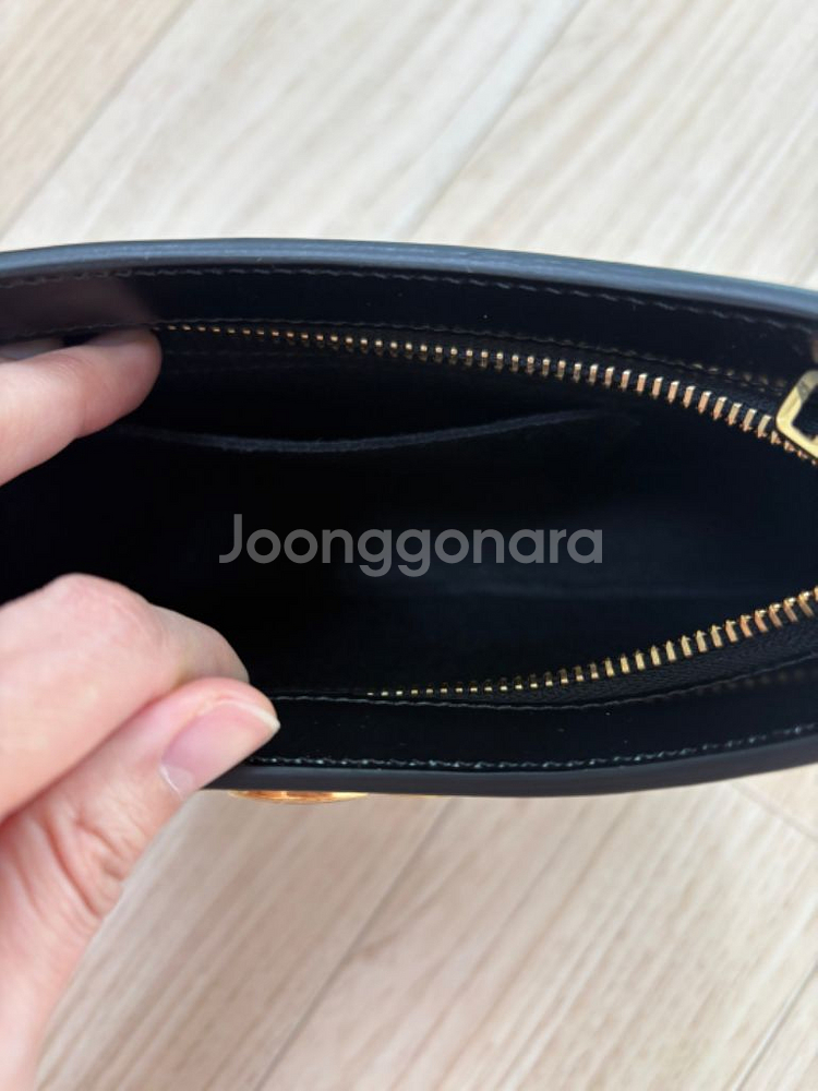 셀린느 미디엄 틸리백(블랙)--4