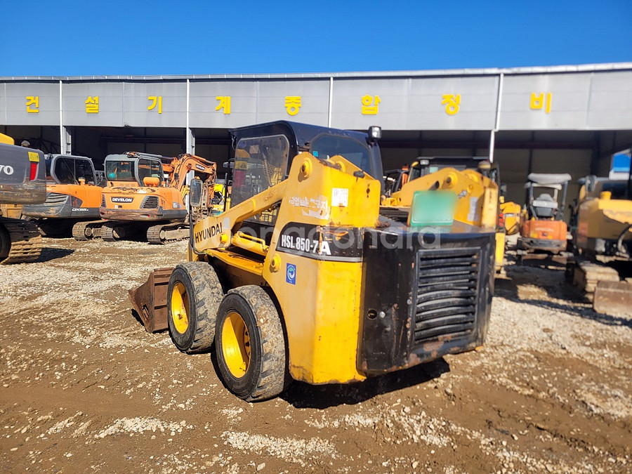 75마력 중고스키로더매매 현대 HSL850-7A 13년--1