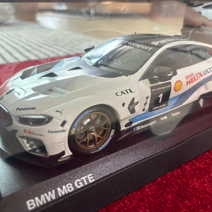 BMW m8 오토아트 에스턴마틴 1:18 다이캐스트