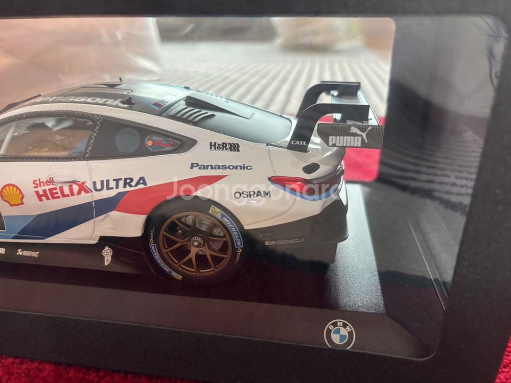 BMW m8 오토아트 에스턴마틴 1:18 다이캐스트--1