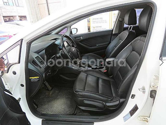 @13년식 K3 1.6 GDI 프레스티지 전국최저가격--4