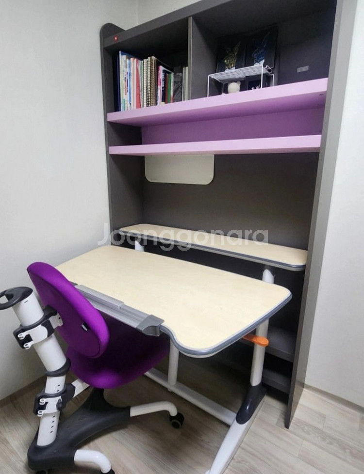 니스툴 그로우 책상, 침대 일괄 판매합니다--0