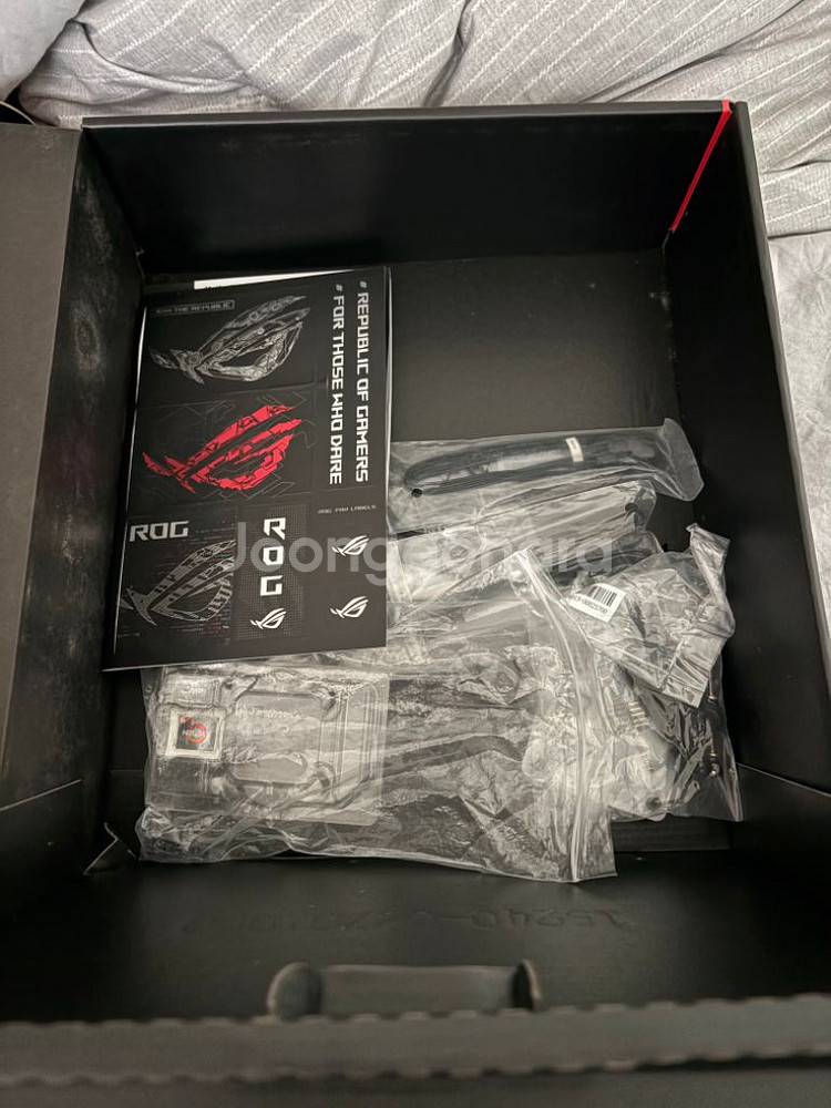 ASUS X570 ROG 크로스헤어8 히어로 와이파이--3