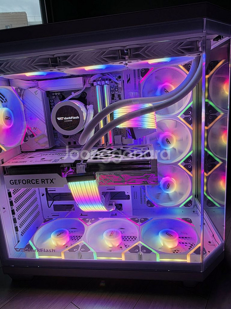 9800X3D RTX5080 본체 급매합니다--1