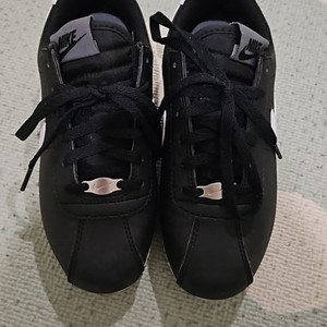 나이키 코르테즈 215