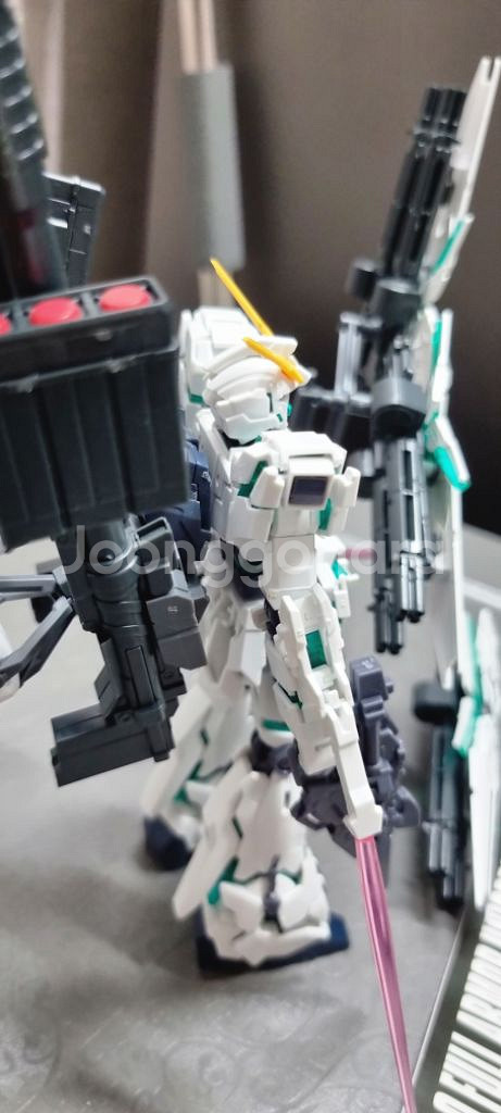 hg 풀아머 유니콘 건담 디스트로이 모드 가조립--3