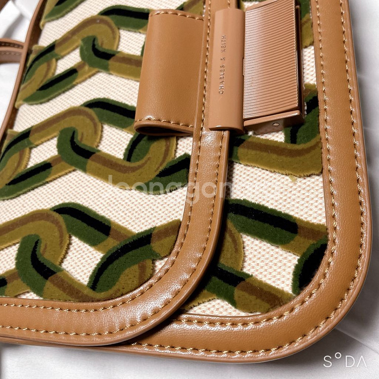 찰스앤키스 크로스백--2