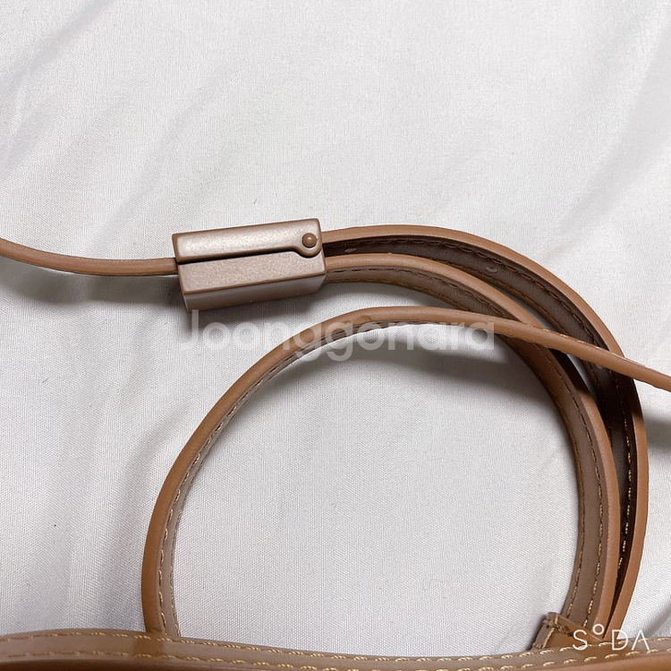 찰스앤키스 크로스백--3